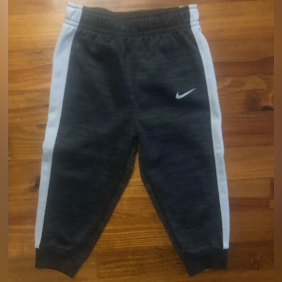 EUC Toddler Nike Dri Fit Tracksuit - Picture 3 of 3